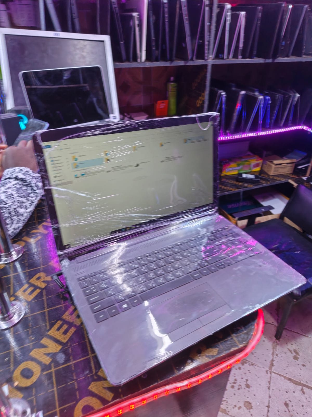 Hp 250 g8 Intel core i5 8th gen 8GB 256 SSD