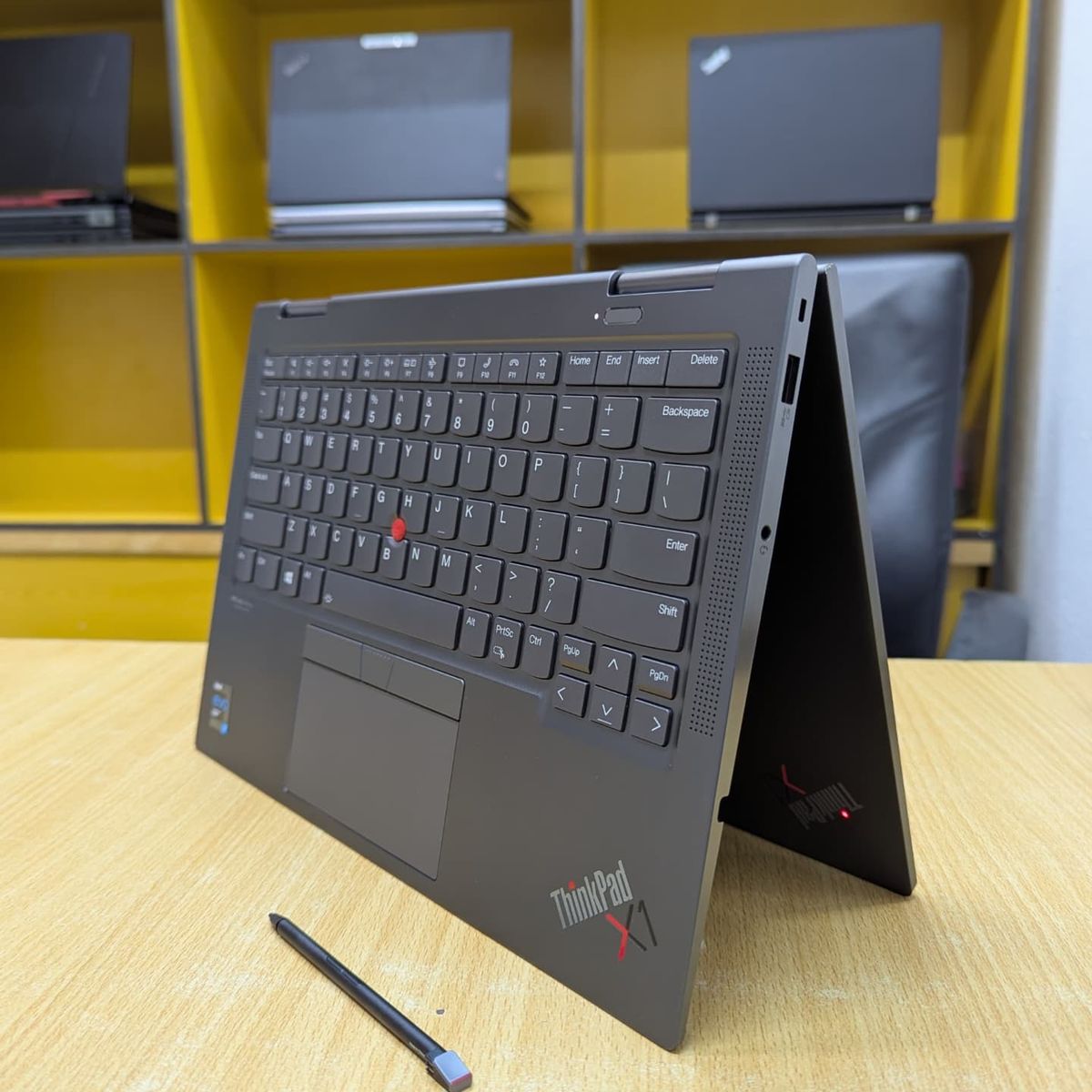 Lenovo x1 yoga 8th intelcore i7 16/512gb touch 360